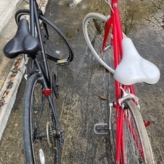 【お問い合わせ残りわずか】お早目にメッセージ下さいませ！　自転車　クロスバイク　赤　の画像