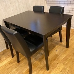 ダイニングテーブル、イス