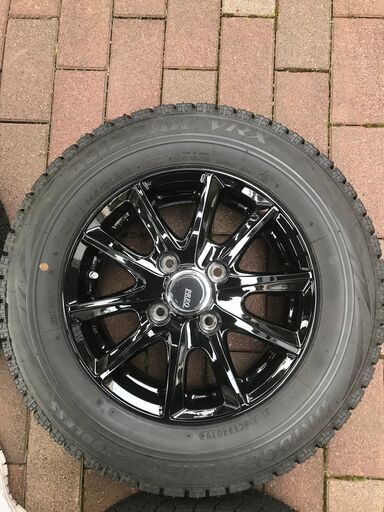 スタッドレスタイヤ　ホイールセット　ほぼ新品　13インチ