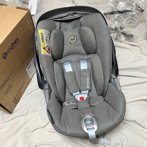 CYBEX★美品チャイルドシート★新品ベースZ ★セット