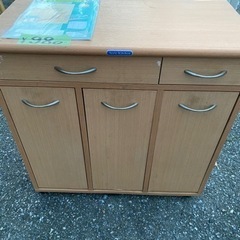 ゴミ箱、隠しましょう♪　　アイリスオーヤマ　キッチンペールストッ...