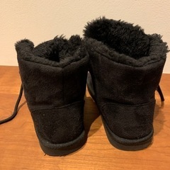 【値下げしました】未使用子どもブーツ　20センチ　の画像