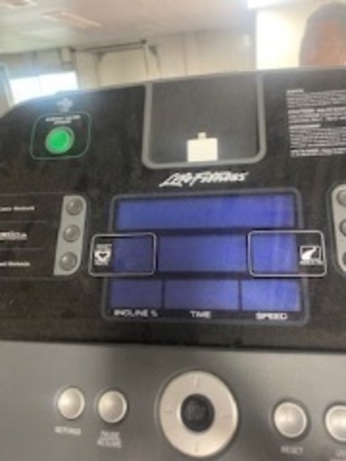 ランニンマシン　LifeFitness　TrackConsole