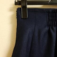 毛100% 濃紺スカートの画像