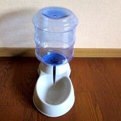 AmazonBasic 自動給餌器 新品未使用品