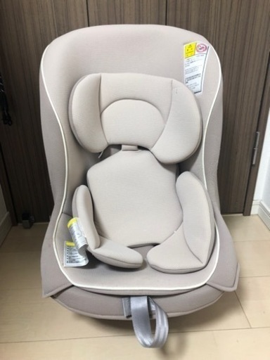 combiチャイルドシート