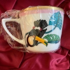 (お譲り決まりました)【資生堂　花椿Club】1992年ノベルティ　カップの画像