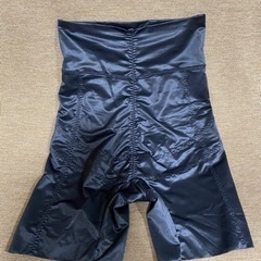 値下げ！300→200円☆【美品】ピジョン　産後ガードルMの画像