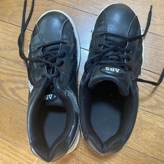 ボウリングシューズ