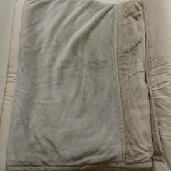 本日10時半まで　ダブルの敷布団&毛布&枕2つの画像