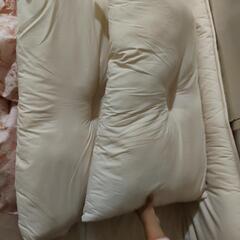 本日10時半まで　ダブルの敷布団&毛布&枕2つの画像