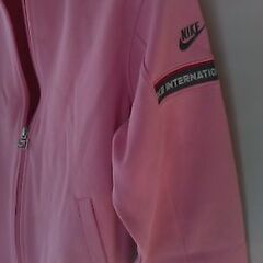 NIKE　ジャンパー　ピンクの画像