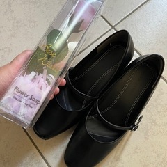 美品♡24.0cmパンプス&バラの入浴剤のset
