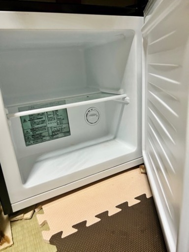 左右開き対応 s-cubism直冷式冷凍庫 WFR-1032BK