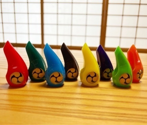 肝高三線カラーアクリルバチ