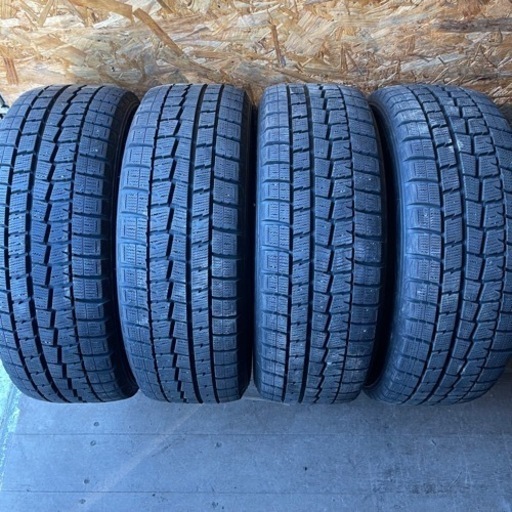 極上タイヤ　DUNLOP ダンロップ　WM01 205/55R16 スタッドレス タイヤ 2017年製　16インチ