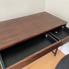 ワイエムワールドパソコンデスク(引き出し付き)の画像