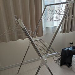 美品ニトリ物干し竿ハンガー付