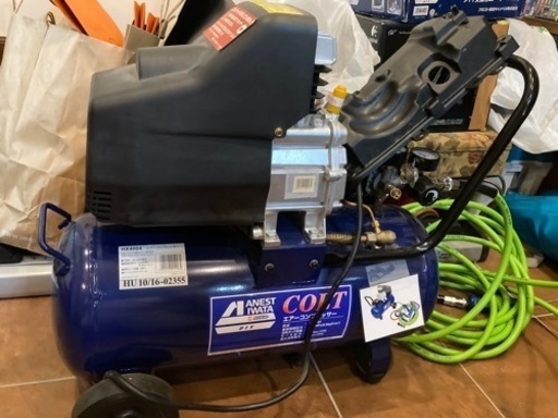 エアコンプレッサー