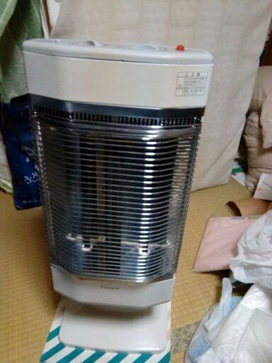 DAIKIN　ダイキン 遠赤外線暖房機 セラムヒート　ERFT11KS　 USED品