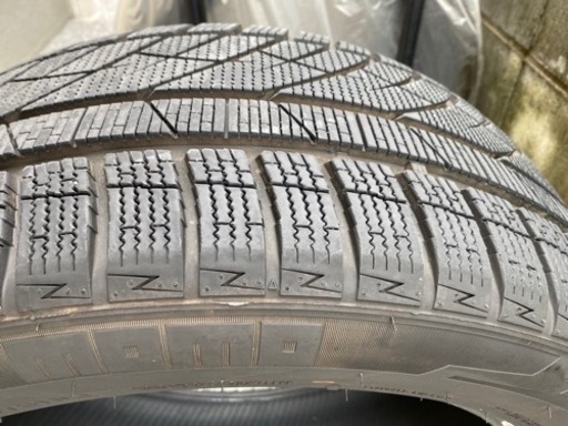 最終値下げ！　2021年製　235/50r18  スタッドレスタイヤ4本セット