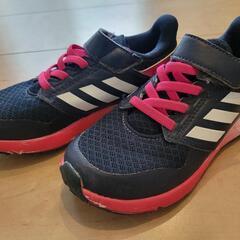 11/30まで　adidas　スニーカー　18センチ　アディダス...