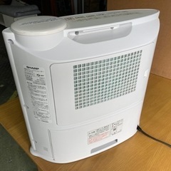 ● SHARP、加湿セラミックファンヒーター、2019年、加湿器、プラズマクラスターの画像