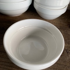 【まとめ割／バラ売りなら@¥100】白 プチココット皿 7㎝の画像