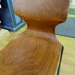 ①パグホルツ PAGHOLZ プライウッド スタッキングチェア パグウッド