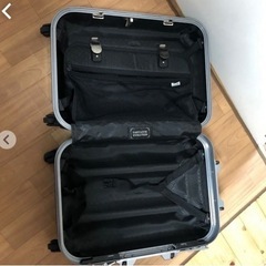 キャリーケースの画像