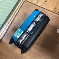 キャリーケースの画像