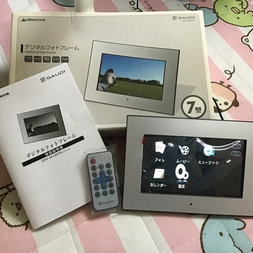 デジタルフォトフレーム⭐️新品未使用通電確認済⭐️連絡の早い方優先⭐️16日迄に取りに来て下さる方限定