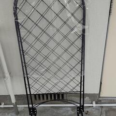 【交渉成立】スチール製トレリス ２つセット