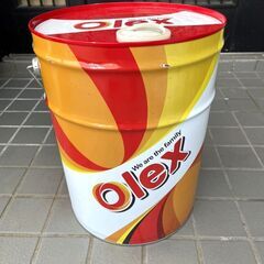 カラフルなペール缶（空）