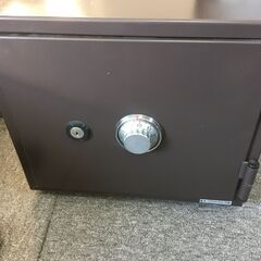 耐火金庫　FZ　B5収納サイズ　開きません。