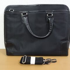 【手渡し・現状品】 16.4インチ PCキャリングバッグを譲りま...