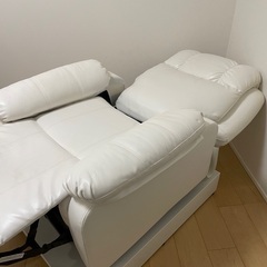 施術用ソファ　シフォンジュニア　ネイルにどうぞの画像