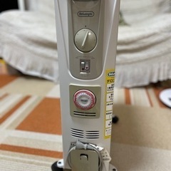 美品　デロンギ　オイルヒーターの画像