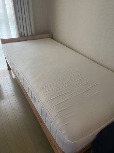 Muji　のベッドとマットレス