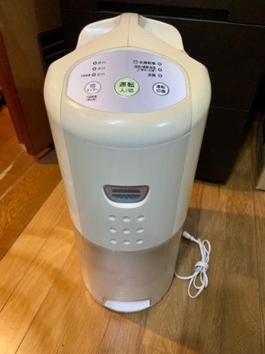 除湿機(受け渡し待ち)