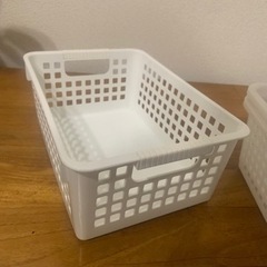 カゴ3つの画像