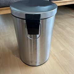 【差し上げます】IKEA ペダルビンの画像