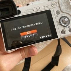 値下げ！【美品】SONY α6000 ミラーレスカメラ ホワイト オリジナル
