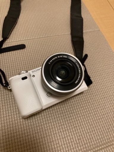 値下げ！【美品】SONY α6000  ミラーレスカメラ　ホワイト　オリジナルケース付き