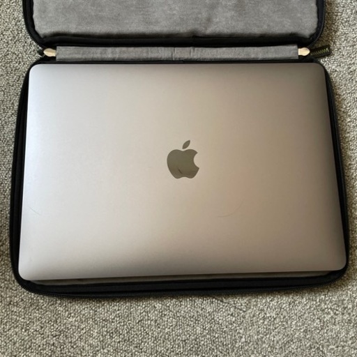 MacBook Air13インチ　ケース付けます