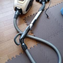Electrolux(エレクトロラックス) 掃除機：エレクトロラ...
