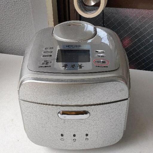 1009-045 MITSUBISHI 本炭釜 炊飯器 5.5合炊き