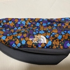 THE NORTH FACE、ショルダーバッグの画像