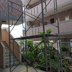 枠組み足場 3台  キャスター・ベース金具・足場板 セット　【ご...