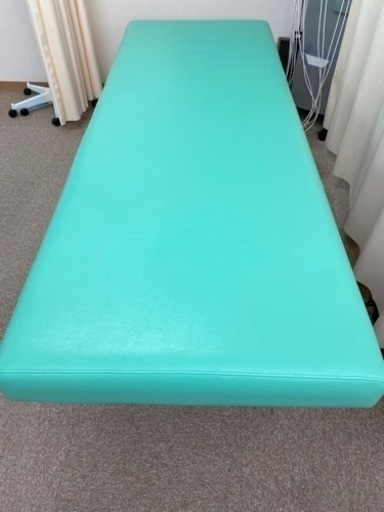 高田DXマッサージベッド②整体・整骨院ベッド